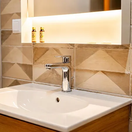 Апартамент Vesta Blue - Modern With Free Parking In Велико Търново