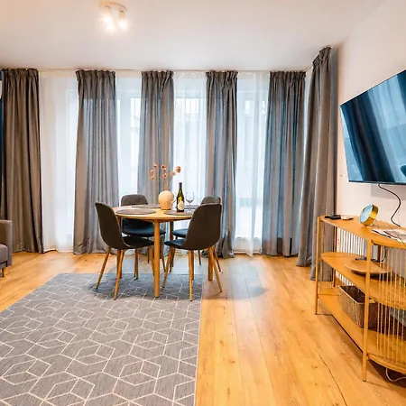 Vesta Blue - Modern With Free Parking In Велико Търново